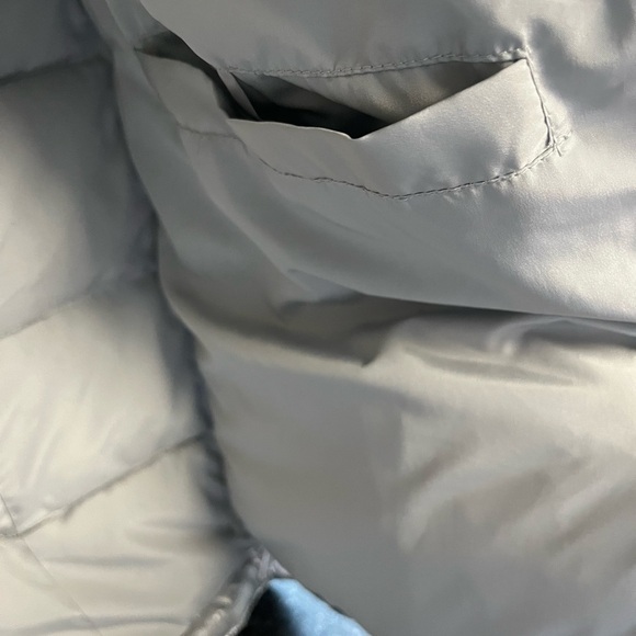 Victoria Secret PINK Vest, Silver, Love Pink, puffer Vest pockets in and out! - Picture 6 of 9